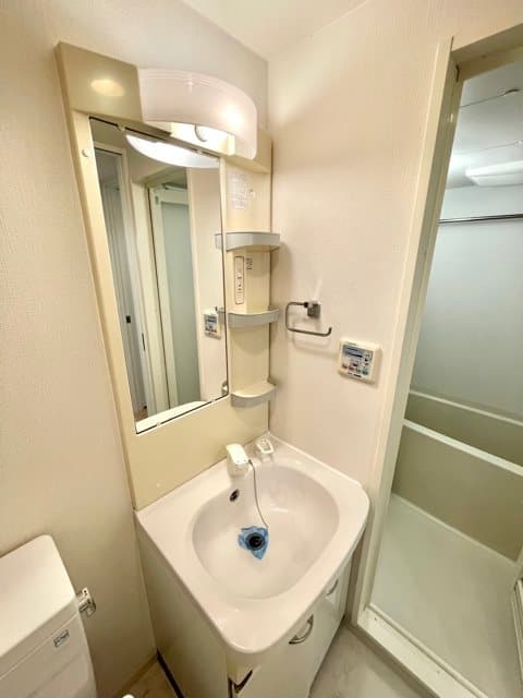 Room image 8