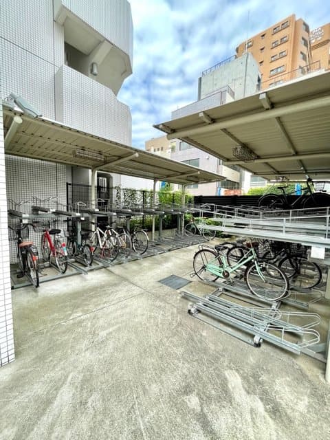 Room image 13