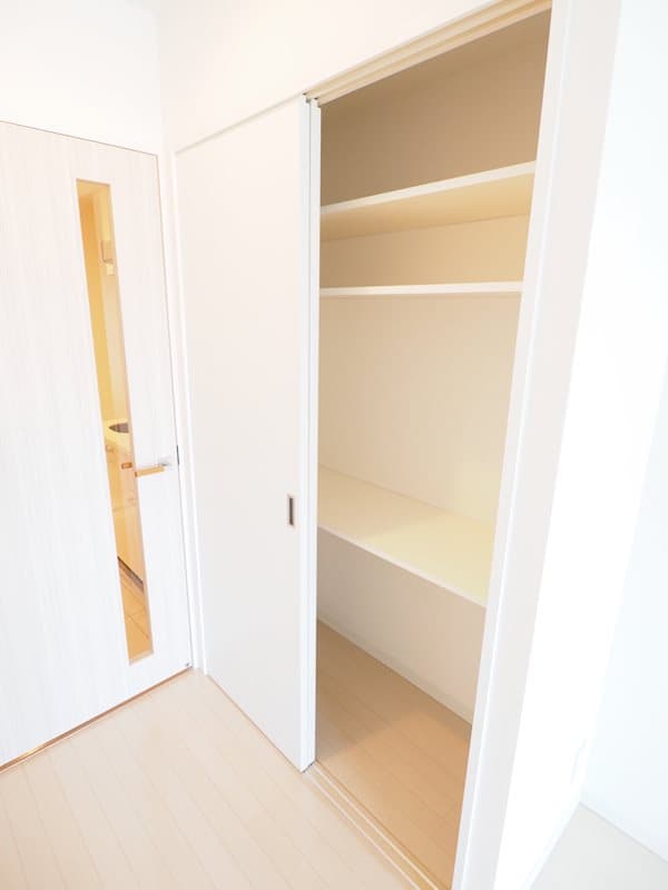Room image 14