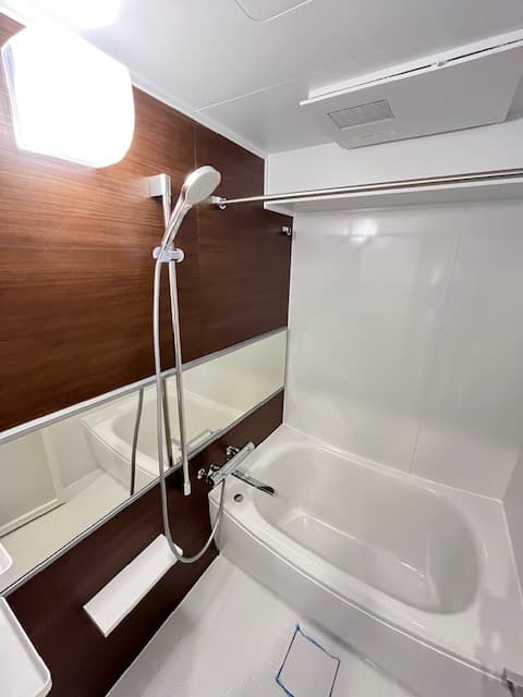 Room image 8