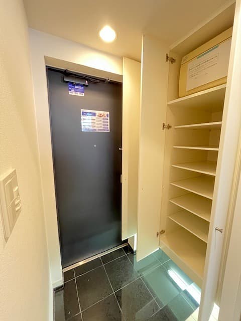 Room image 11