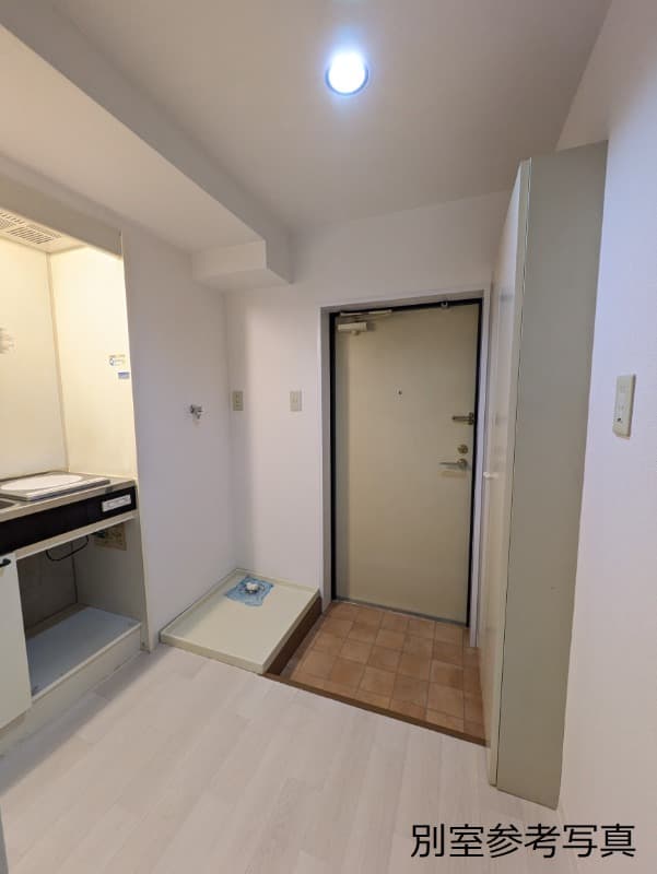Room image 9