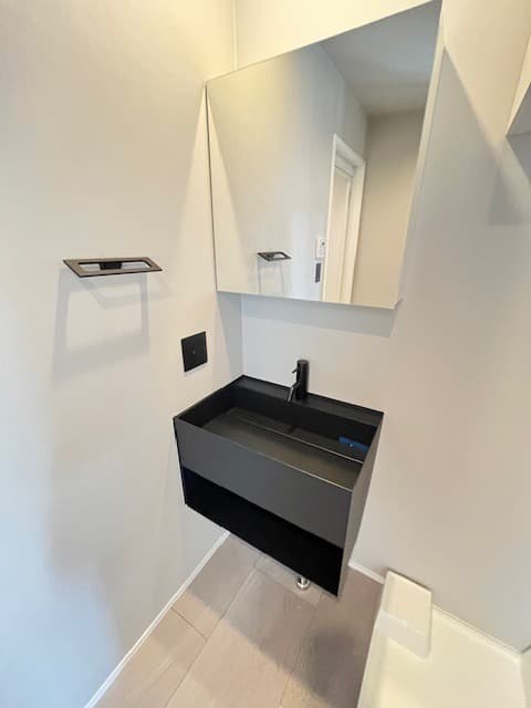 Room image 12