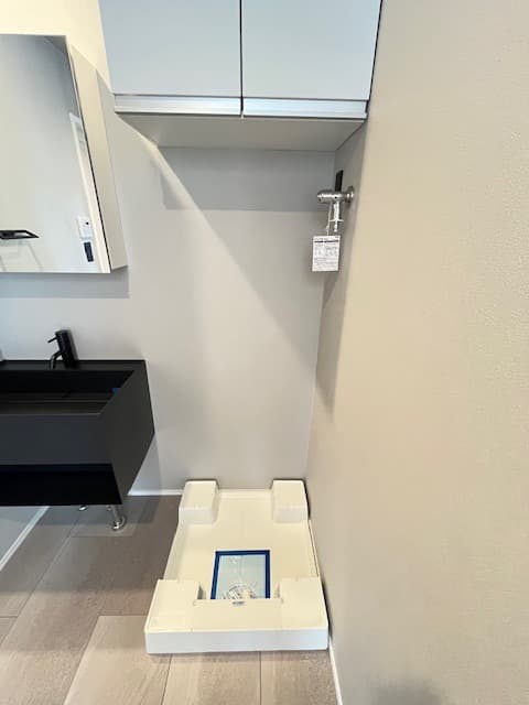Room image 13
