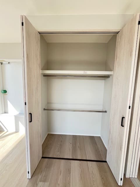 Room image 15