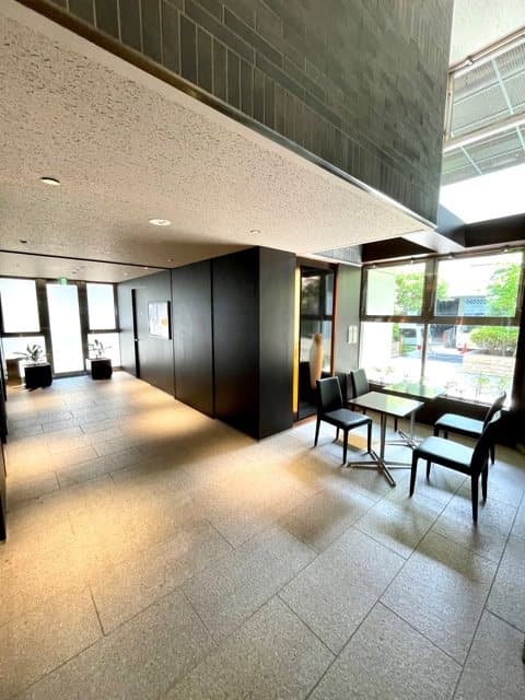 Room image 8