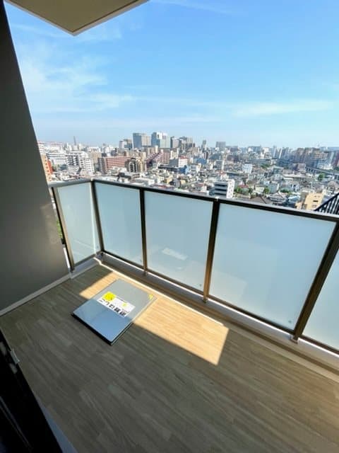 Room image 8