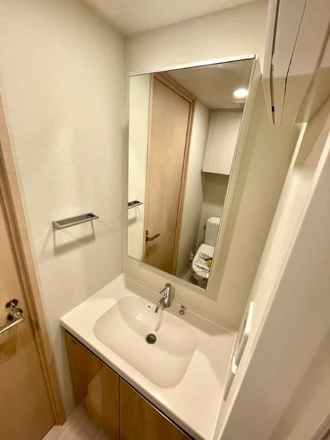 Room image 10