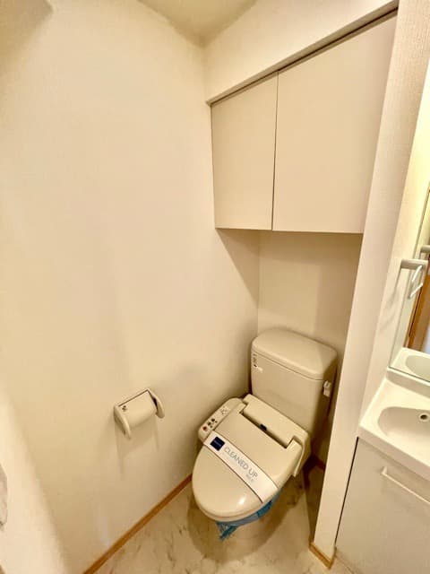 Room image 9