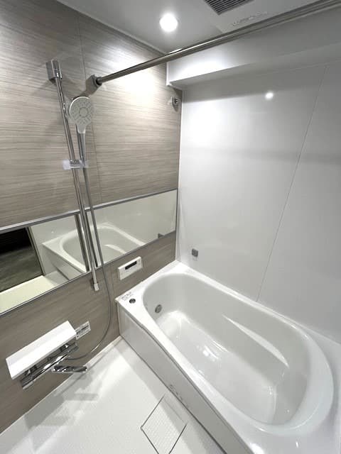 Room image 11