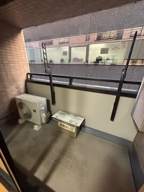 Room image 12