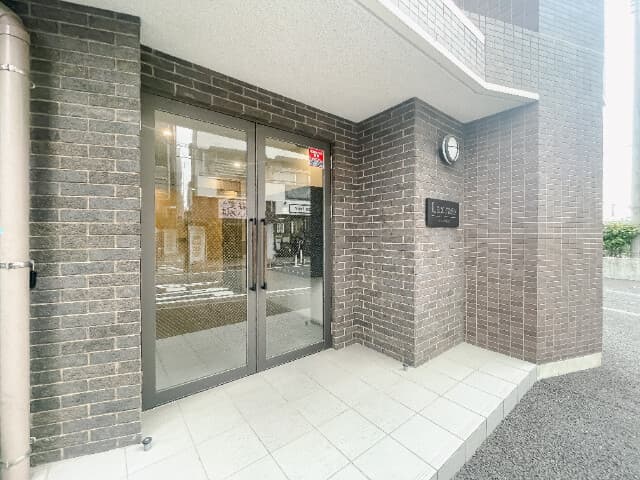 Room image 15