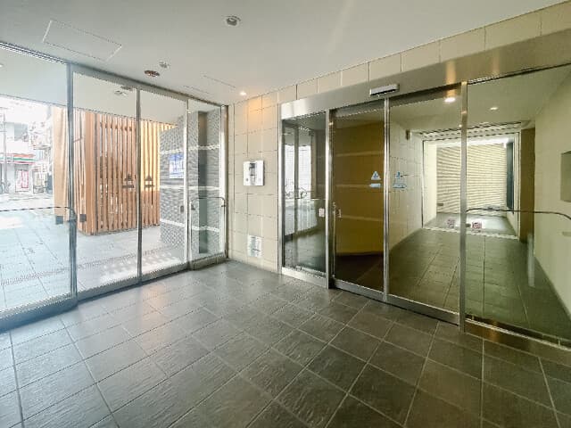 Room image 12