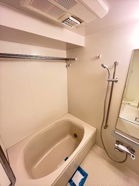 Room image 12