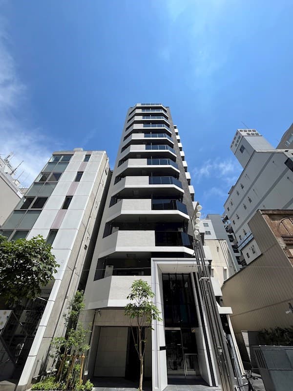 Main exterior of Cross Residence Kanda Jimbocho
