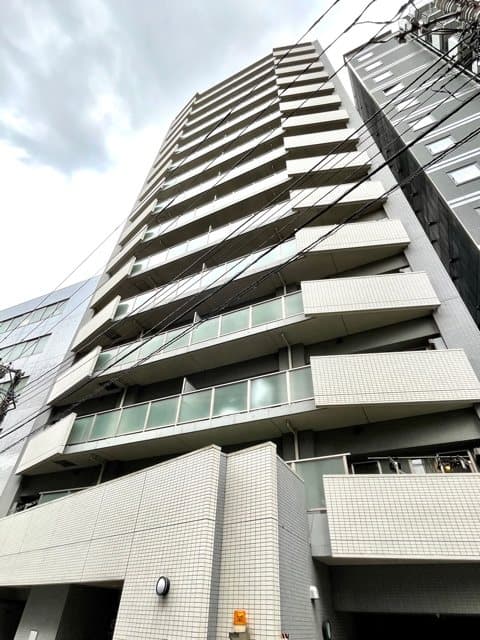 Main exterior of Residia Ochanomizu