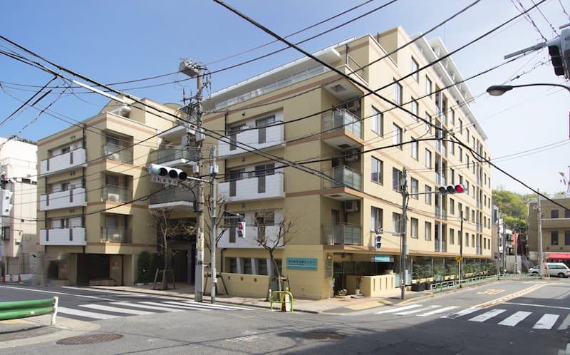 Main exterior of Residia Roppongi Hinokicho Park