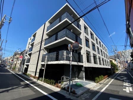 Main exterior of Glorio Shelt Ikebukuro Honmachi