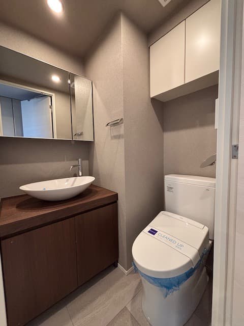Room image 8