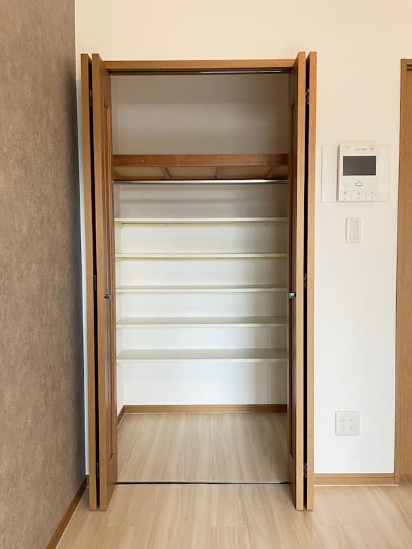 Room image 12