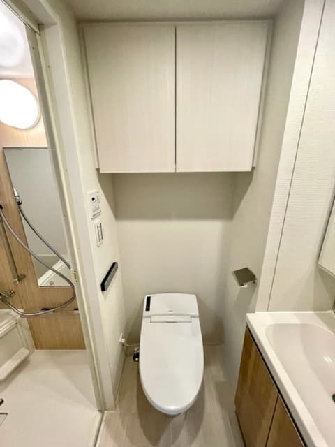 Room image 10
