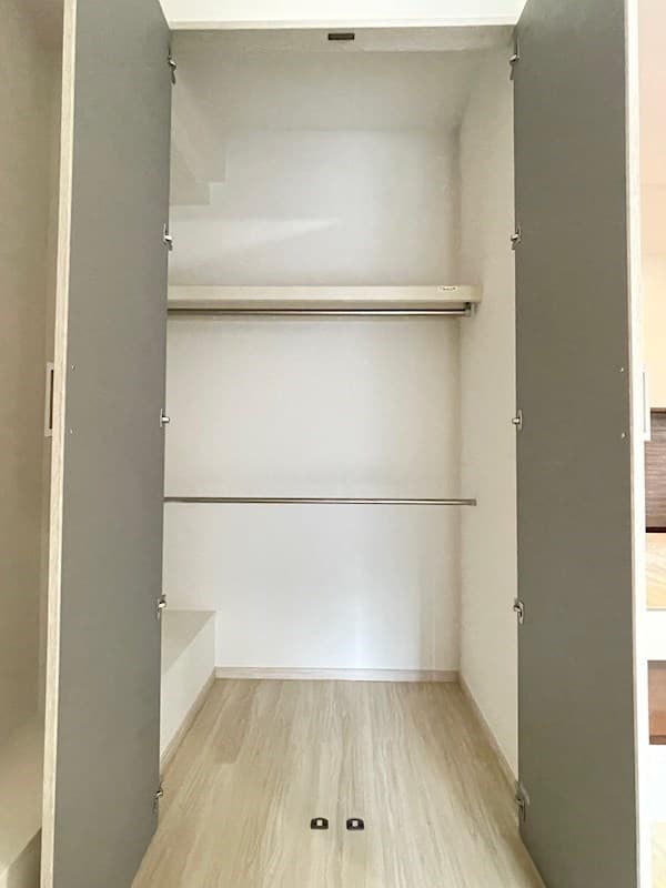 Room image 13