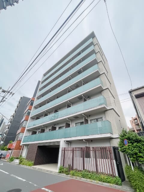 Main exterior of Park Flats Yokohama Hiranumabashi
