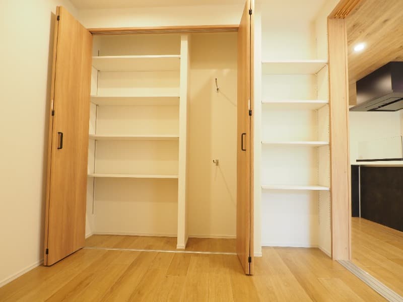 Room image 15