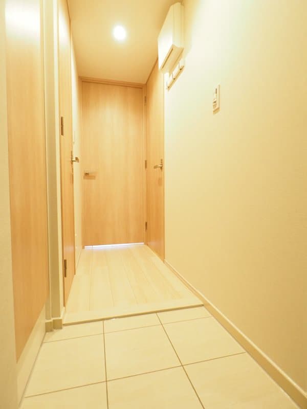 Room image 8