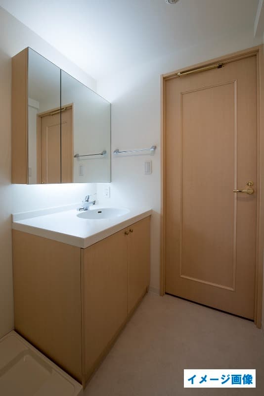 Room image 10