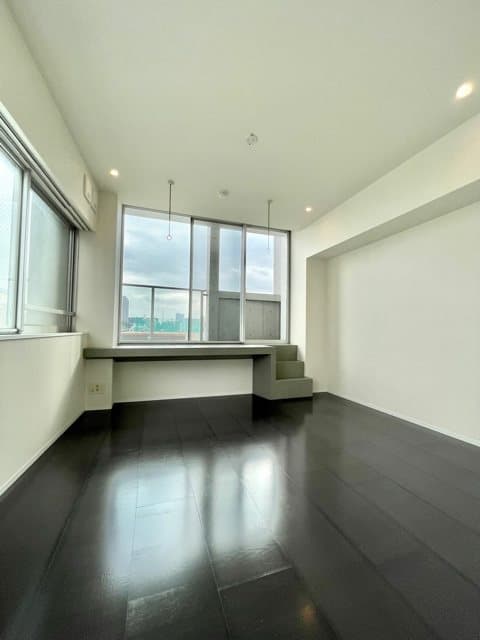 Room image 11