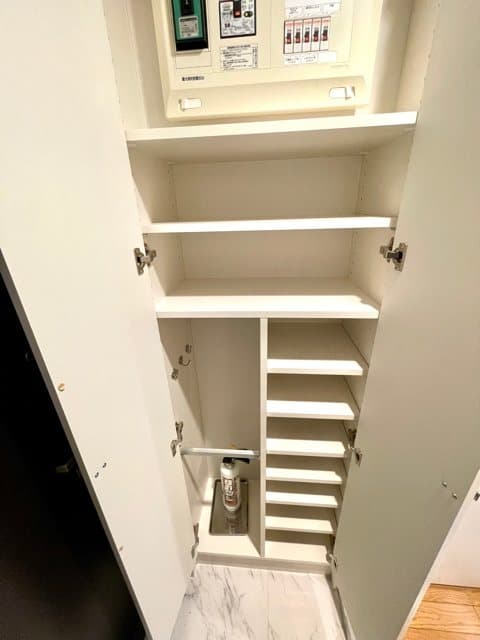 Room image 8
