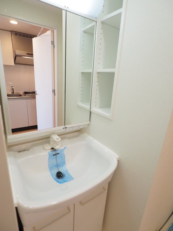 Room image 8