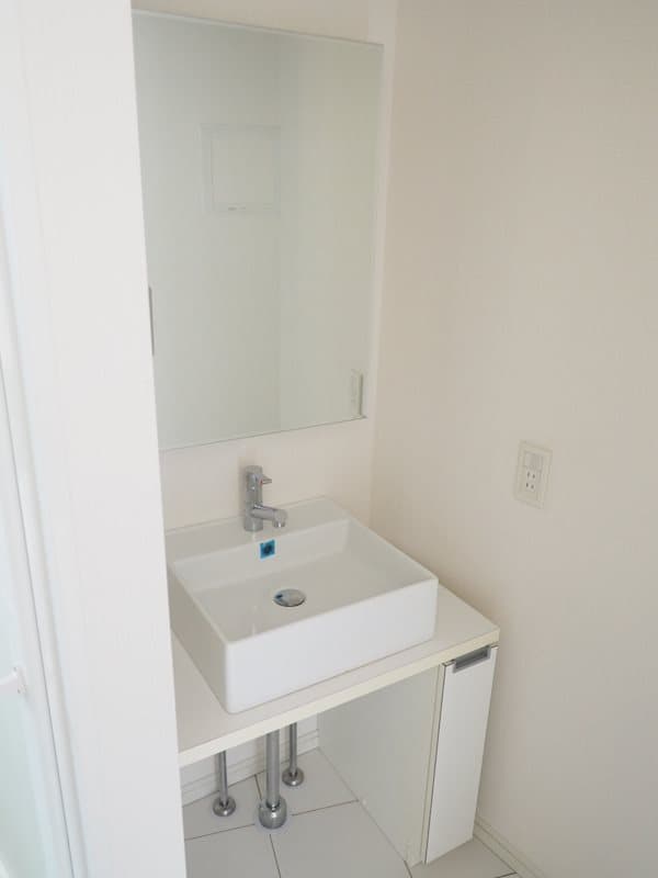 Room image 8