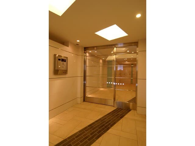Room image 12