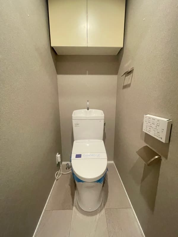 Room image 8