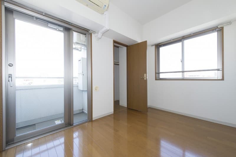 Room image 10