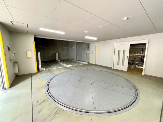 Room image 12