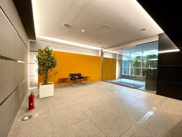 Room image 12