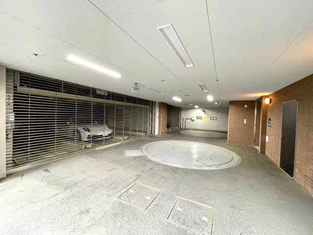 Room image 15