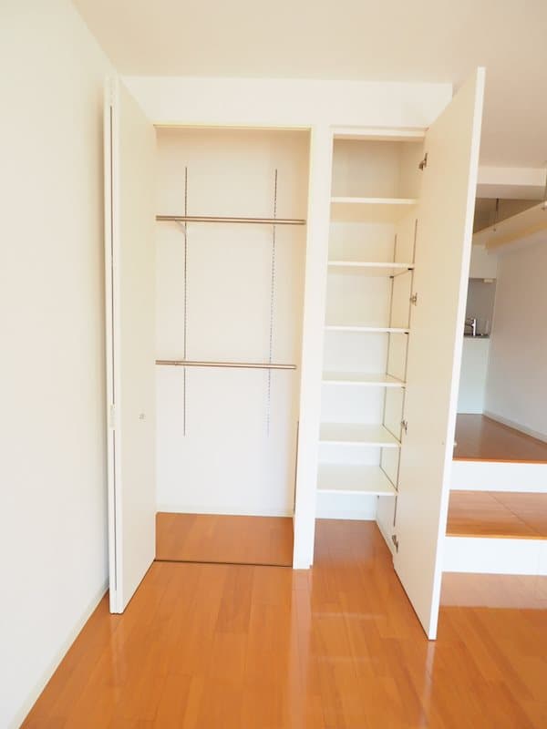 Room image 11
