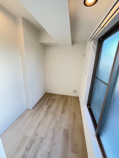 Room image 13