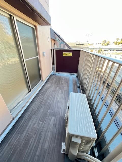 Room image 14