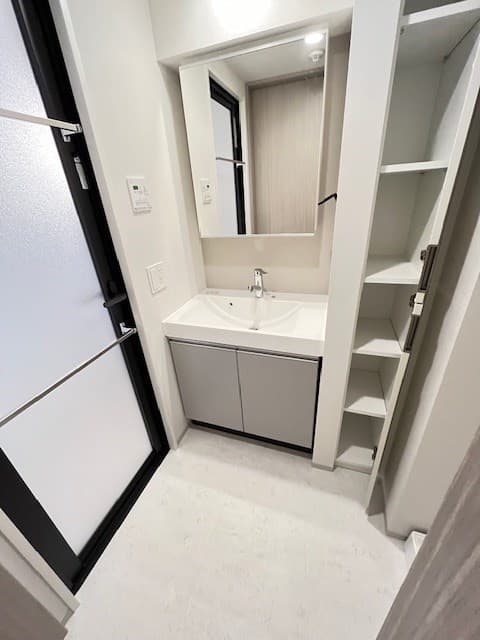 Room image 9