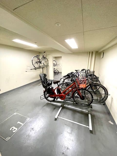 Room image 12