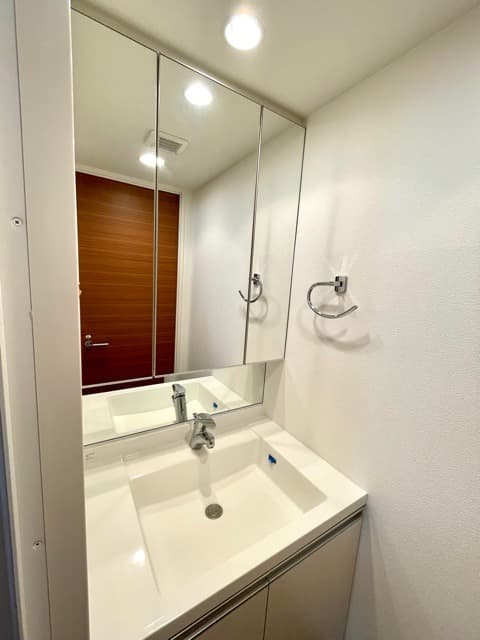 Room image 9