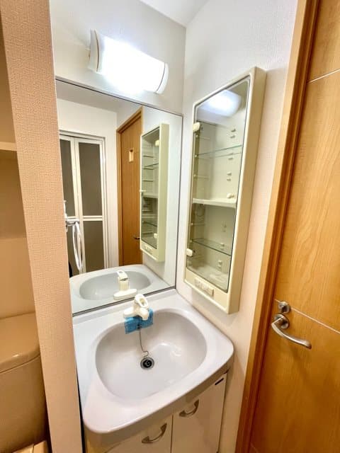 Room image 9