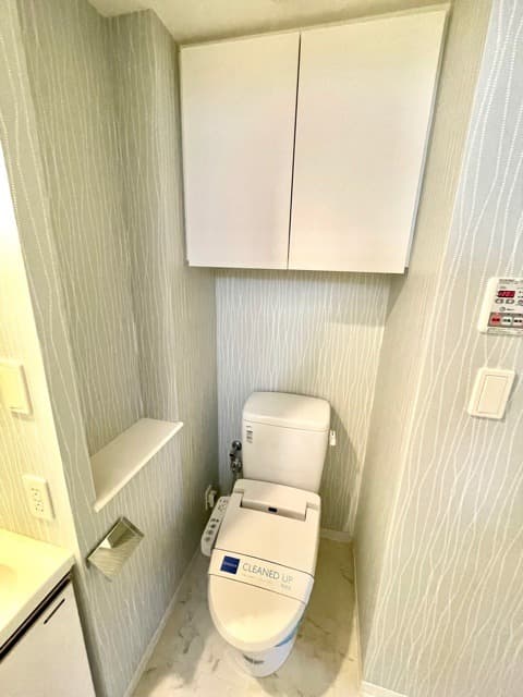 Room image 8