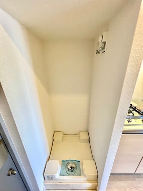 Room image 9