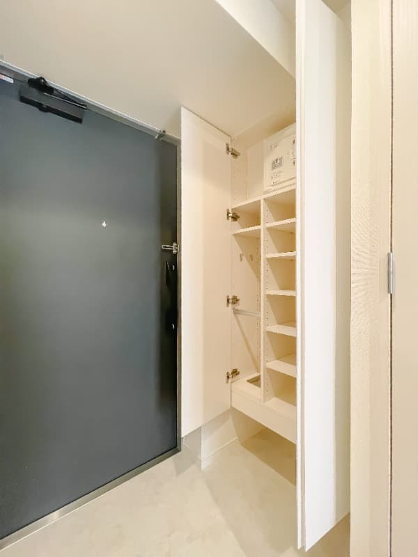 Room image 11